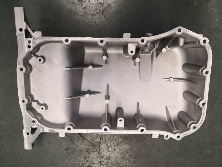 汽车零配件油底壳攻丝加工