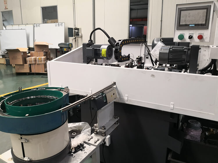 多轴数控钻床加工案例:震动盘自动上下料加工及零件钻孔攻牙倒角加工